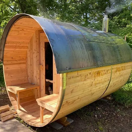 Stalen Boshuis By Droomvilla בית נופש אוסטרהוט