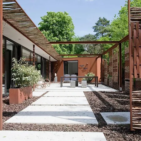 בית נופש Stalen Boshuis By Droomvilla