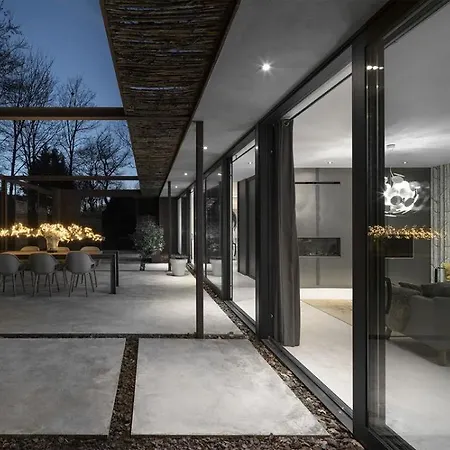 Stalen Boshuis By Droomvilla Дом отдыха *