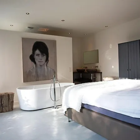 Stalen Boshuis By Droomvilla *