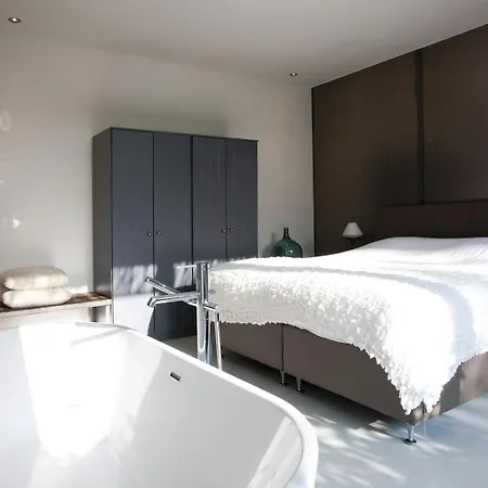 בית נופש Stalen Boshuis By Droomvilla