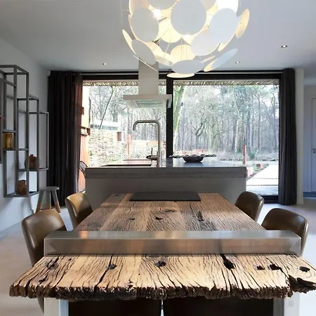 Stalen Boshuis By Droomvilla Дом отдыха *