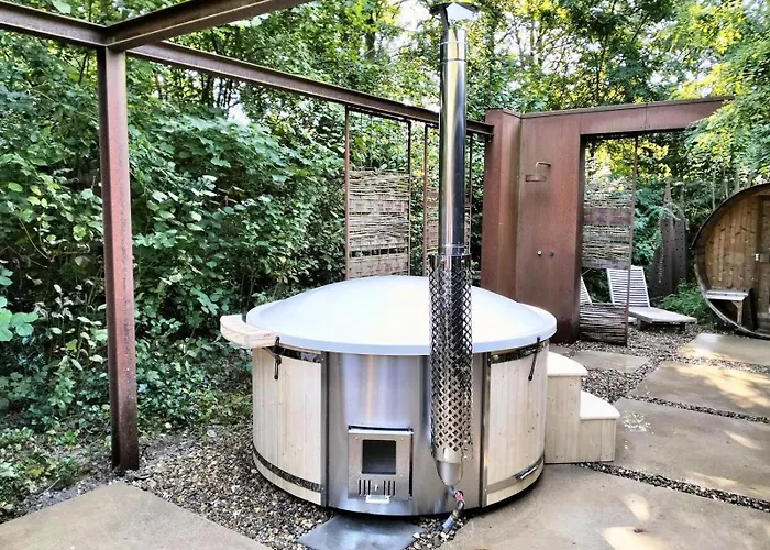 Stalen Boshuis By Droomvilla Остерхаут