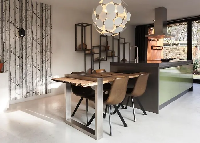 Stalen Boshuis By Droomvilla Дом отдыха