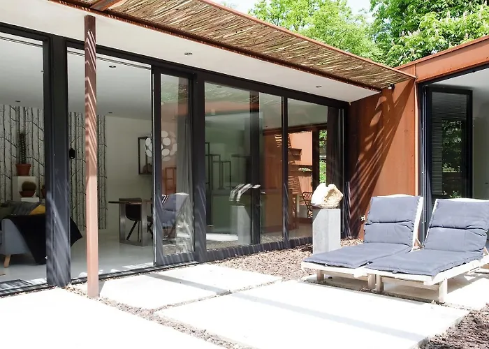 Stalen Boshuis By Droomvilla Дом отдыха